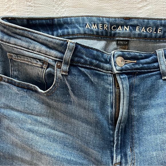 American Eagle Cropped Straight Leg Jeans - Picture 5 of 7